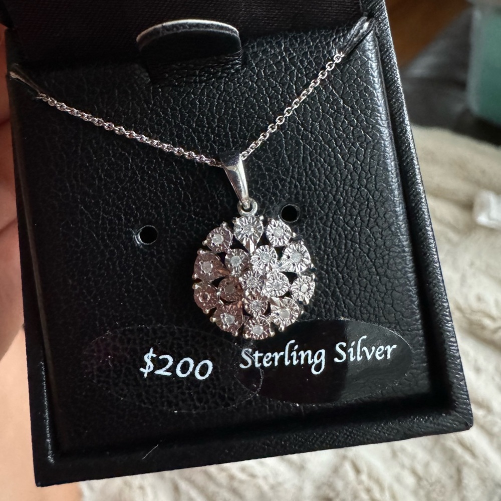 Diamond Flower Cluster pendant necklace 8”